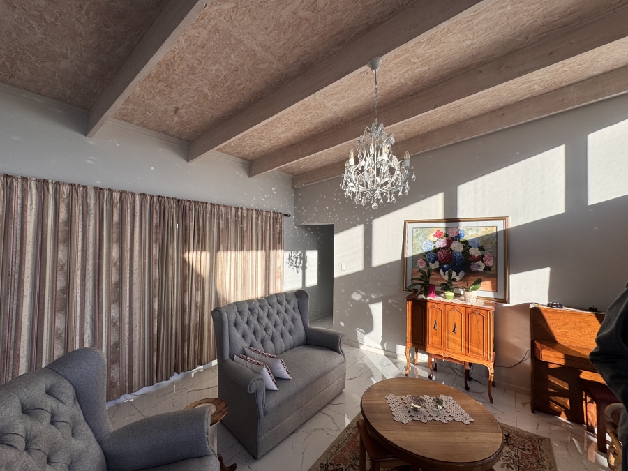 3 Bedroom Property for Sale in Hartenbos Heuwels Western Cape